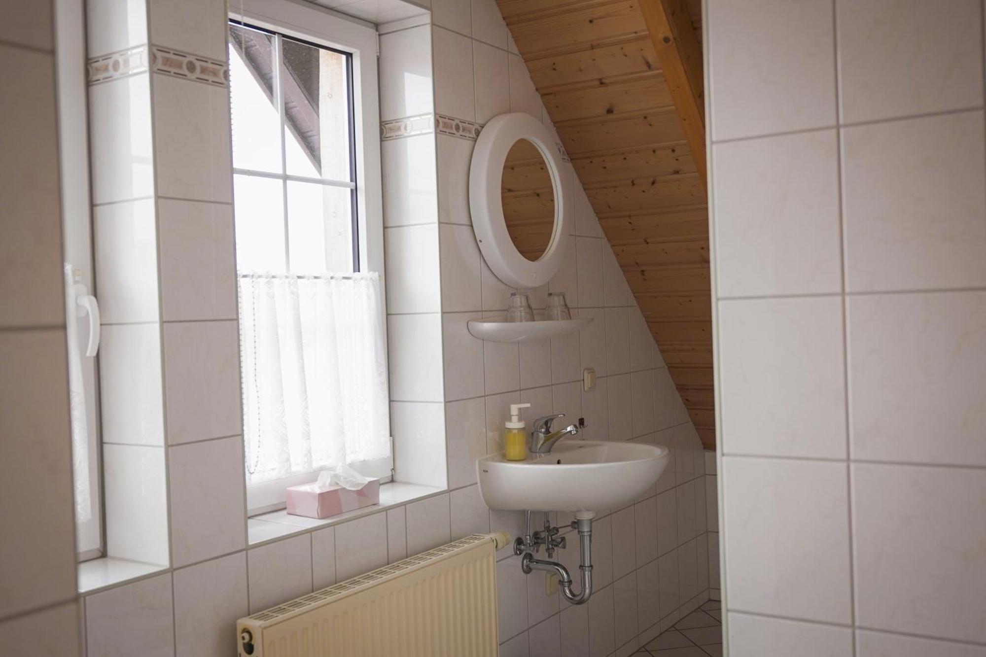 B&B Talstation Ferienwohnung Fuer 2 Personen Horselberg-Hainich 외부 사진